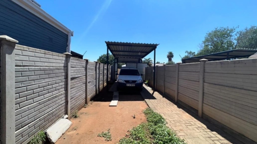  Bedroom Property for Sale in Verwoerdpark Northern Cape
